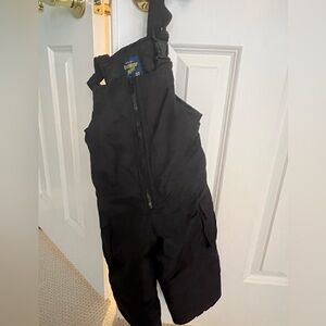 Oshkosh Bigosh unisex 3T black ski bib overalls/ excellent condition
